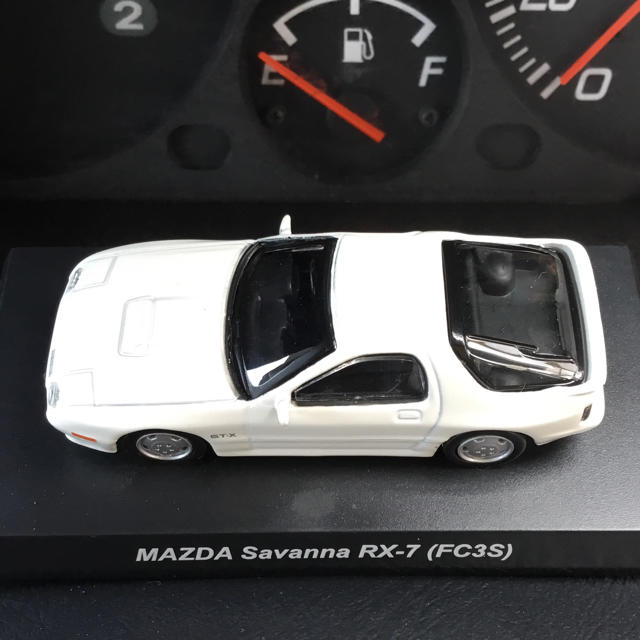 マツダ(マツダ)の1/64 京商 マツダ サバンナ RX-7 FC3S 白 ホワイト MAZDA エンタメ/ホビーのおもちゃ/ぬいぐるみ(ミニカー)の商品写真