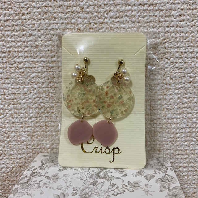 Crisp(クリスプ)のイヤリング ( ピンク ) レディースのアクセサリー(イヤリング)の商品写真