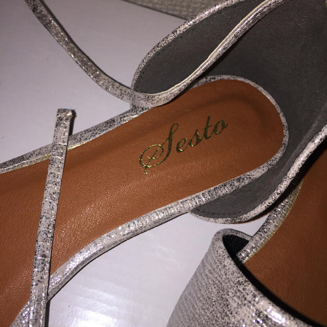 SESTO(セスト)シルバー パンプス L レディースの靴/シューズ(ハイヒール/パンプス)の商品写真