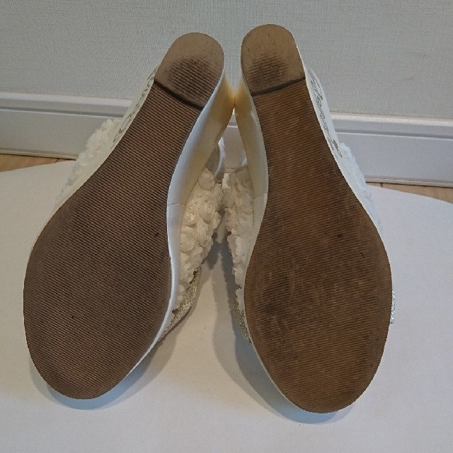 RONI(ロニィ)のRONIのホワイトサンダル、バナチショーパン キッズ/ベビー/マタニティのキッズ靴/シューズ(15cm~)(サンダル)の商品写真