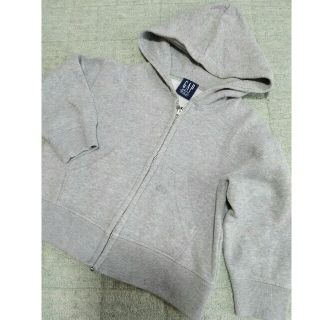 ギャップキッズ(GAP Kids)のGAP kids パーカー　100サイズ(XXS) グレー(ジャケット/上着)