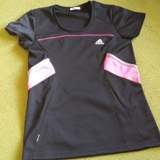 アディダス(adidas)のadidasシャツ(Tシャツ(半袖/袖なし))