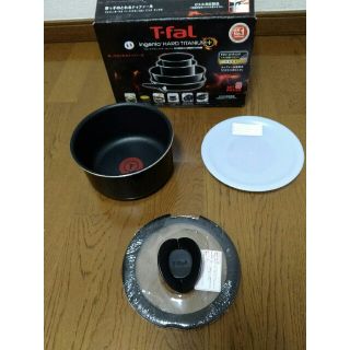 ティファール(T-fal)の【新品未使用】ティファールフライパン16㎝　蓋　シールリッド３点セット　黒　(鍋/フライパン)