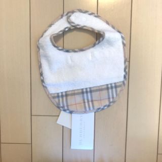 バーバリー(BURBERRY)の新品☆Burberryスタイ(ベビースタイ/よだれかけ)