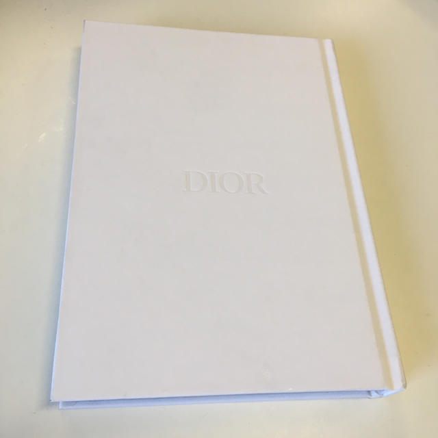 Christian Dior(クリスチャンディオール)の【新作】Dior 2019 春夏コレクション ルックブック エンタメ/ホビーの雑誌(ファッション)の商品写真