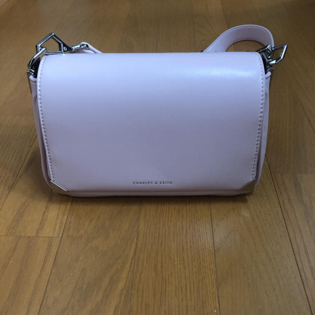 Charles and Keith(チャールズアンドキース)の★美品★ チャールズアンドキース レディースのバッグ(ショルダーバッグ)の商品写真