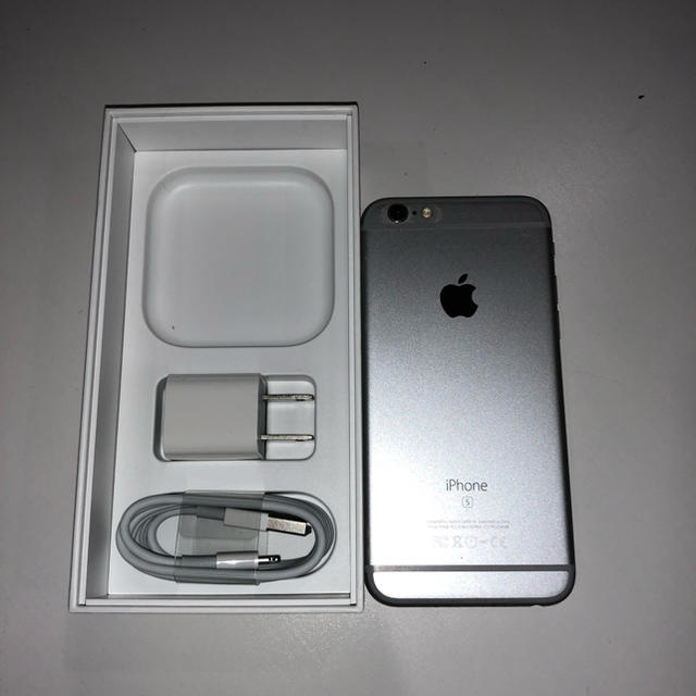 iPhone docomoの通販 by Mio's shop｜アイフォーンならラクマ - iPhone6s 16GB 得価人気