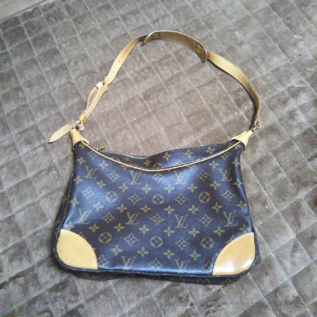 LOUIS VUITTON(ルイヴィトン)のLOUIS VUITTON レディースのバッグ(ハンドバッグ)の商品写真