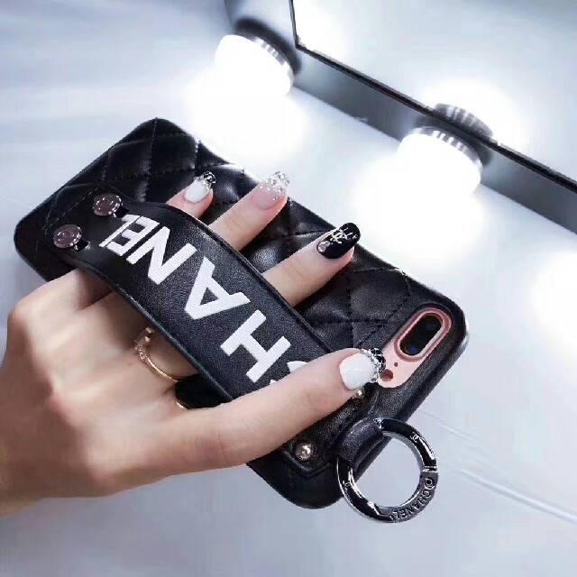 CHANEL - Chanel携帯ケース iphonecaseアイフォンケースの通販 by hsduafs's shop｜シャネルならラクマ