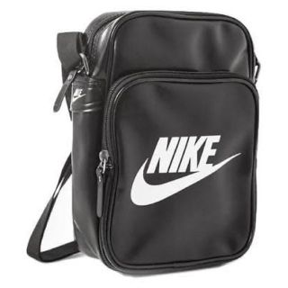 Nike Nike ナイキ ショルダーバッグ の通販 ラクマ Nike Nike ナイキ ショルダーバッグ の通販 ラクマ