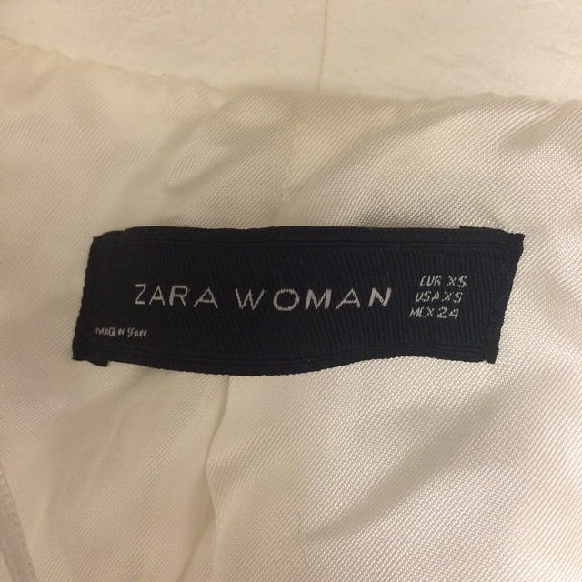 ZARA(ザラ)のZARAジャガードタキシードジャケット レディースのジャケット/アウター(テーラードジャケット)の商品写真