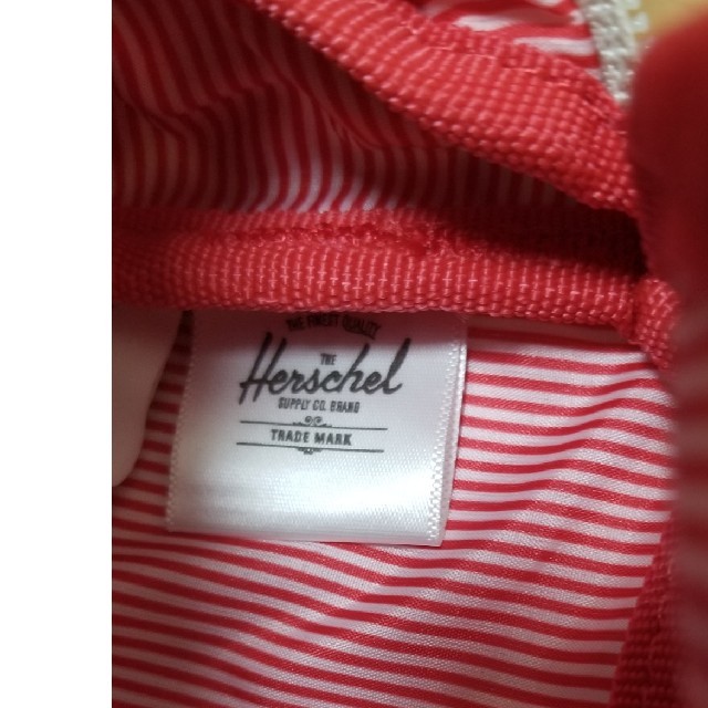 HERSCHEL(ハーシェル)のHerschel ボディバッグ　ハワイアン レディースのバッグ(ボディバッグ/ウエストポーチ)の商品写真