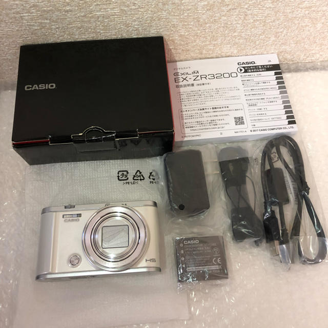 CASIO デジタルカメラ EXILIM EX-ZR3200WE - コンパクトデジタルカメラ