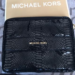 マイケルコース(Michael Kors)のMICHAEL KORSクラッチバッグ最終値下げ(クラッチバッグ)