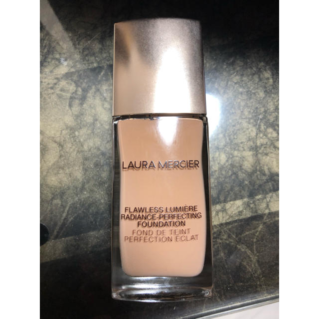 laura mercier(ローラメルシエ)のローラメルシエ ✳︎新作リキッドファンデーション 05番 コスメ/美容のベースメイク/化粧品(ファンデーション)の商品写真