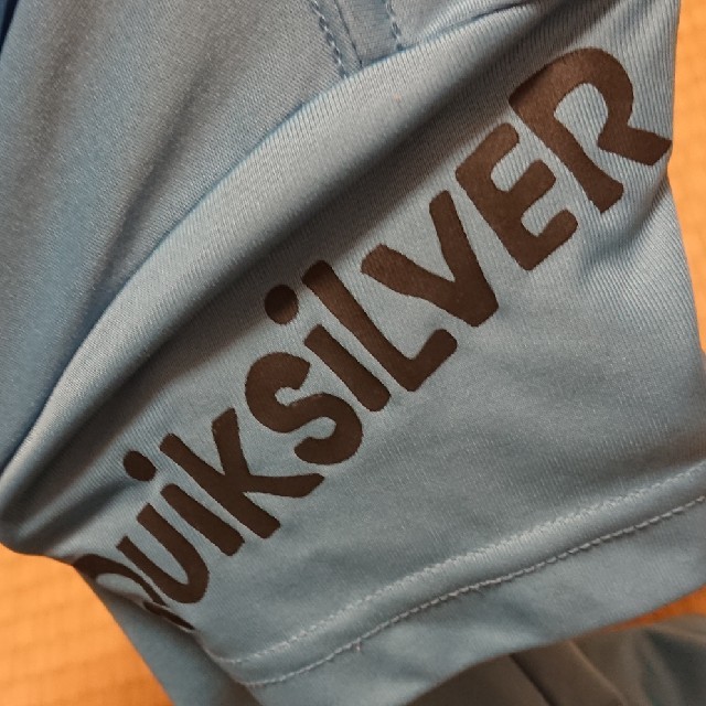 QUIKSILVER(クイックシルバー)のクイックシルバー キッズ  ラッシュガード キッズ/ベビー/マタニティのキッズ服男の子用(90cm~)(水着)の商品写真