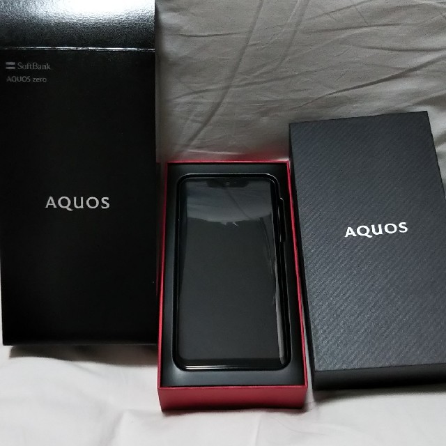 AQUOS ZERO 新品未使用品スマートフォン/携帯電話