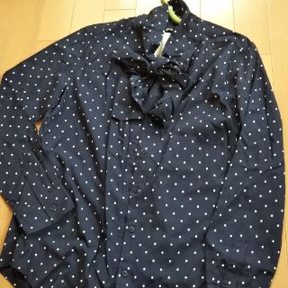 ユニクロ(UNIQLO)のDAKS様　ユニクロ ドットシャツ ブラウス Mサイズ(シャツ/ブラウス(長袖/七分))