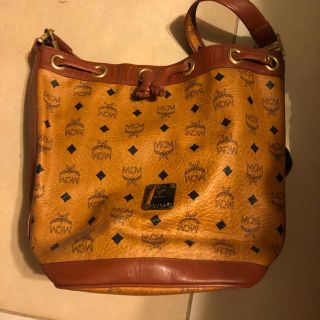 エムシーエム(MCM)のMCM 巾着 バッグ(ショルダーバッグ)