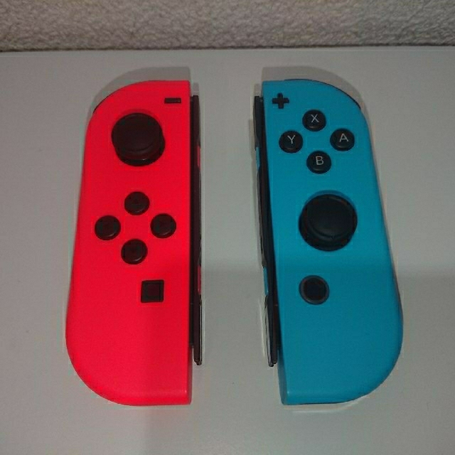 Nintendo Switch(ニンテンドースイッチ)のジョイコン ニンテンドースイッチ エンタメ/ホビーのゲームソフト/ゲーム機本体(その他)の商品写真