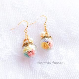 かすみ草＆ガラスドームピアス🌼(ピアス)