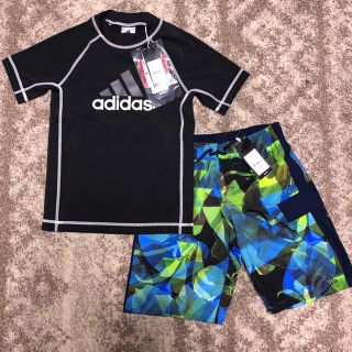 アディダス(adidas)の✨格安！ 150cm上下セット adidas サーフパンツ & ラッシュガード (水着)