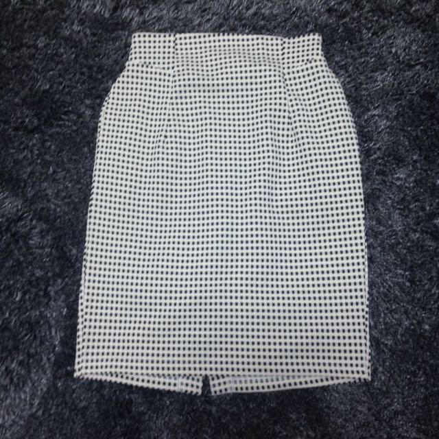 KBF(ケービーエフ)のスカート レディースのスカート(ひざ丈スカート)の商品写真