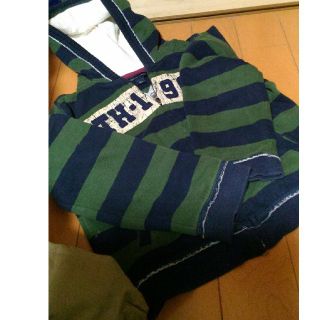 トミーヒルフィガー(TOMMY HILFIGER)のTOMMY HILFIGER　パーカー4T(ジャケット/上着)