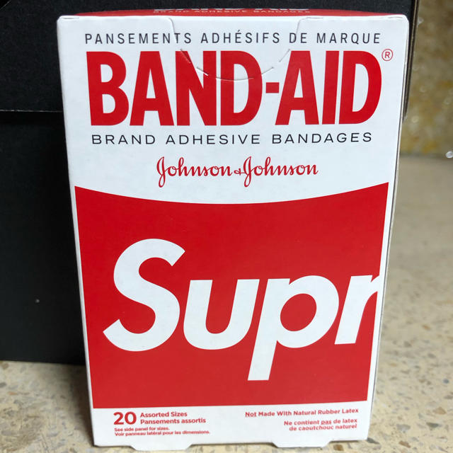 Supreme(シュプリーム)のSupreme band aid インテリア/住まい/日用品の日用品/生活雑貨/旅行(日用品/生活雑貨)の商品写真