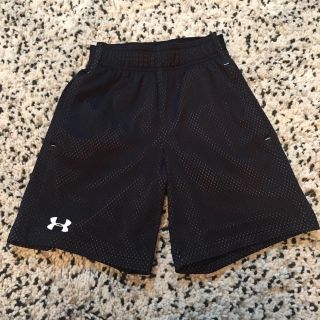 アンダーアーマー(UNDER ARMOUR)のアンダーアーマー ジュニアハーフパンツ サイズ130(パンツ/スパッツ)