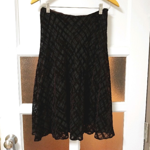 ANAYI(アナイ)のアナイ ブラック×ボルドー 総柄 シフォン チュールスカート 38(Mサイズ) レディースのスカート(ロングスカート)の商品写真