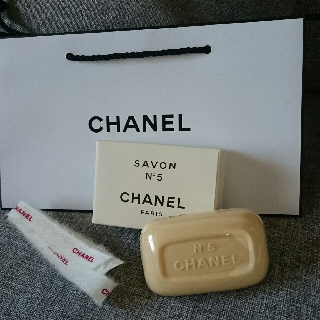 CHANEL(シャネル)のCHANEL☆せっけん コスメ/美容のボディケア(ボディソープ/石鹸)の商品写真