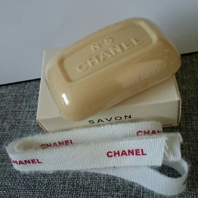 CHANEL(シャネル)のCHANEL☆せっけん コスメ/美容のボディケア(ボディソープ/石鹸)の商品写真