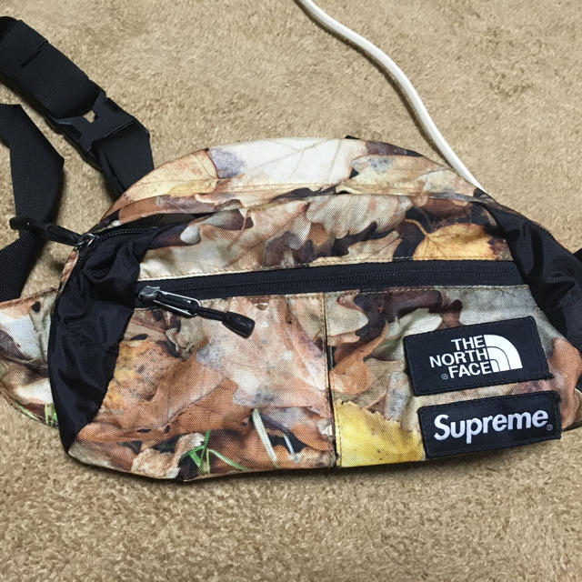 Supreme(シュプリーム)のsupreme ショルダー 枯葉 メンズのバッグ(ウエストポーチ)の商品写真