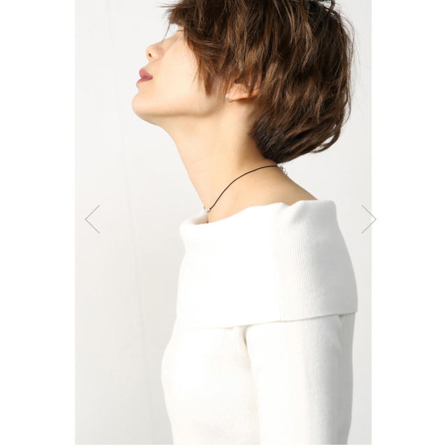 moussy(マウジー)の新品未使用♡‬ワイドオフショルニット レディースのトップス(カットソー(半袖/袖なし))の商品写真