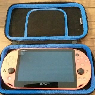 プレイステーションヴィータ(PlayStation Vita)のS様専用！美品　PSVita　本体　メモリカード付き　32ＧＢ(家庭用ゲーム機本体)
