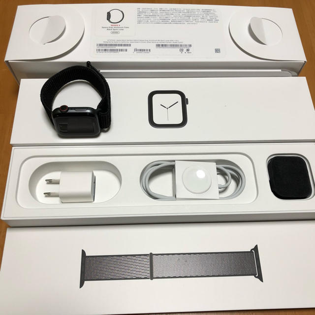 Apple Watch(アップルウォッチ)のApple Watch series 4 Cellular 美品です‼︎ メンズの時計(腕時計(デジタル))の商品写真