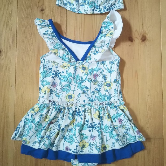 ﾎﾞﾀﾆｶﾙ柄♥️水着 りあぴん様専用 キッズ/ベビー/マタニティのキッズ服女の子用(90cm~)(水着)の商品写真