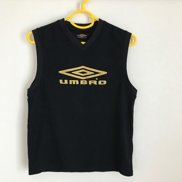 UMBRO(アンブロ)のUMBROのタンクトップ スポーツ/アウトドアのサッカー/フットサル(ウェア)の商品写真