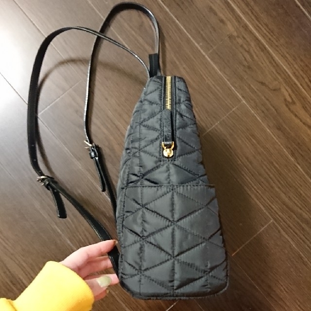 kate spade new york(ケイトスペードニューヨーク)の【美品】kate spade リュック 黒 キルティング レディースのバッグ(リュック/バックパック)の商品写真