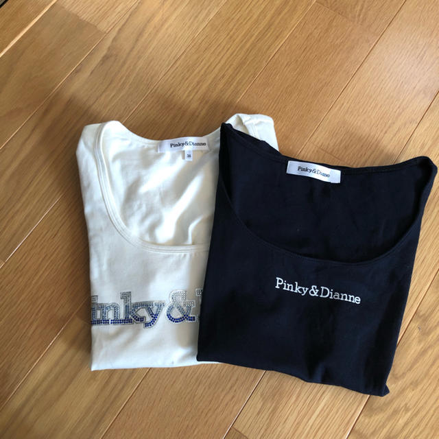 Pinky&Dianne(ピンキーアンドダイアン)のピンキーアンドダイアン  半袖 Tシャツ セット 白 黒 シンプル ロゴ レディースのトップス(Tシャツ(半袖/袖なし))の商品写真