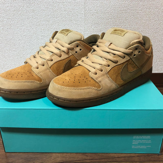 NIKE(ナイキ)のDUNK SB TRD QS 27.5cm ウィート メンズの靴/シューズ(スニーカー)の商品写真