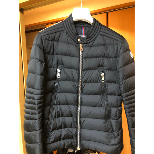 ダウンジャケットMONCLER AMIOT