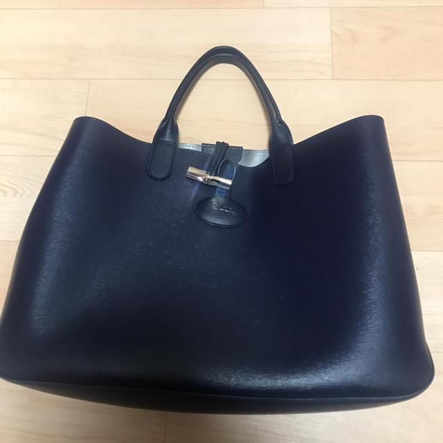 LONGCHAMP(ロンシャン)のロンシャン ロゾ ネイビー×シルバーリバーシブル レディースのバッグ(トートバッグ)の商品写真