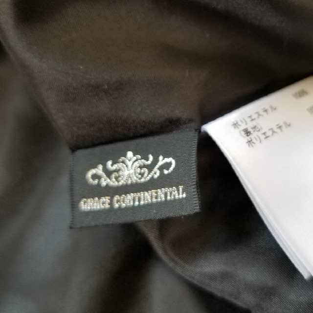GRACE CONTINENTAL(グレースコンチネンタル)のグレースコンチネンタルビジュートップス　チェリー レディースのトップス(シャツ/ブラウス(半袖/袖なし))の商品写真