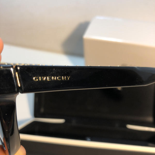 GIVENCHY ジバンシー サングラス スタッツ 希少❗️新品‼️