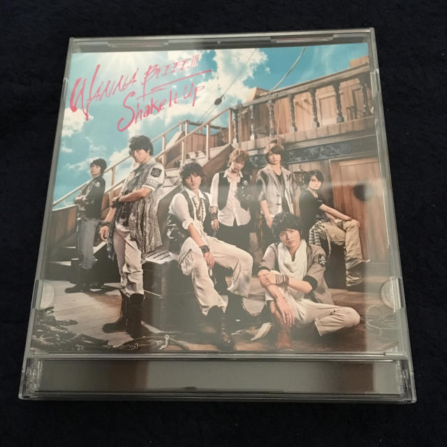 Kis-My-Ft2(キスマイフットツー)の「WANNA BEEEE!!!/Shake It Up」  初回盤 エンタメ/ホビーのCD(ポップス/ロック(邦楽))の商品写真