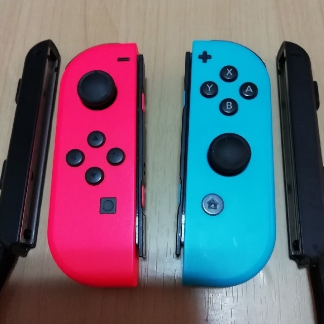 Nintendo Switch(ニンテンドースイッチ)のニンテンドースイッチジョイコン中古 エンタメ/ホビーのゲームソフト/ゲーム機本体(その他)の商品写真