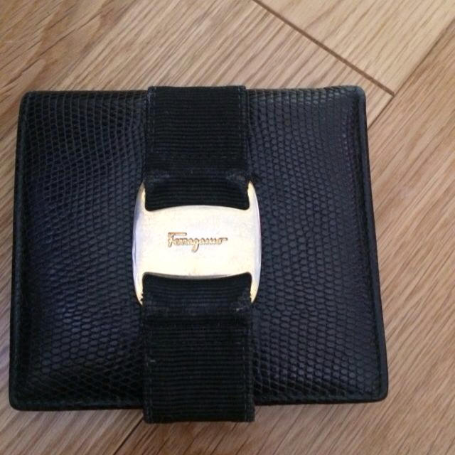 Ferragamo(フェラガモ)のフェラガモ 財布 黒 レディースのファッション小物(財布)の商品写真