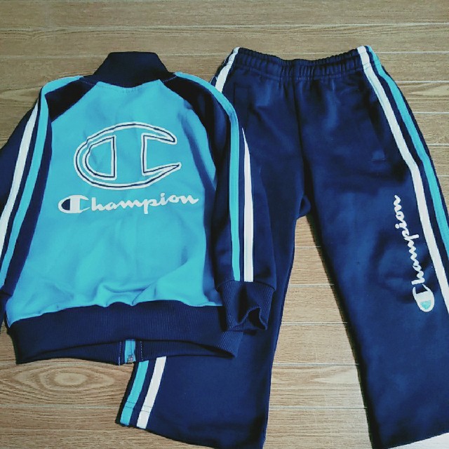 Champion(チャンピオン)の100cm ジャージセット Champion キッズ/ベビー/マタニティのキッズ服男の子用(90cm~)(その他)の商品写真